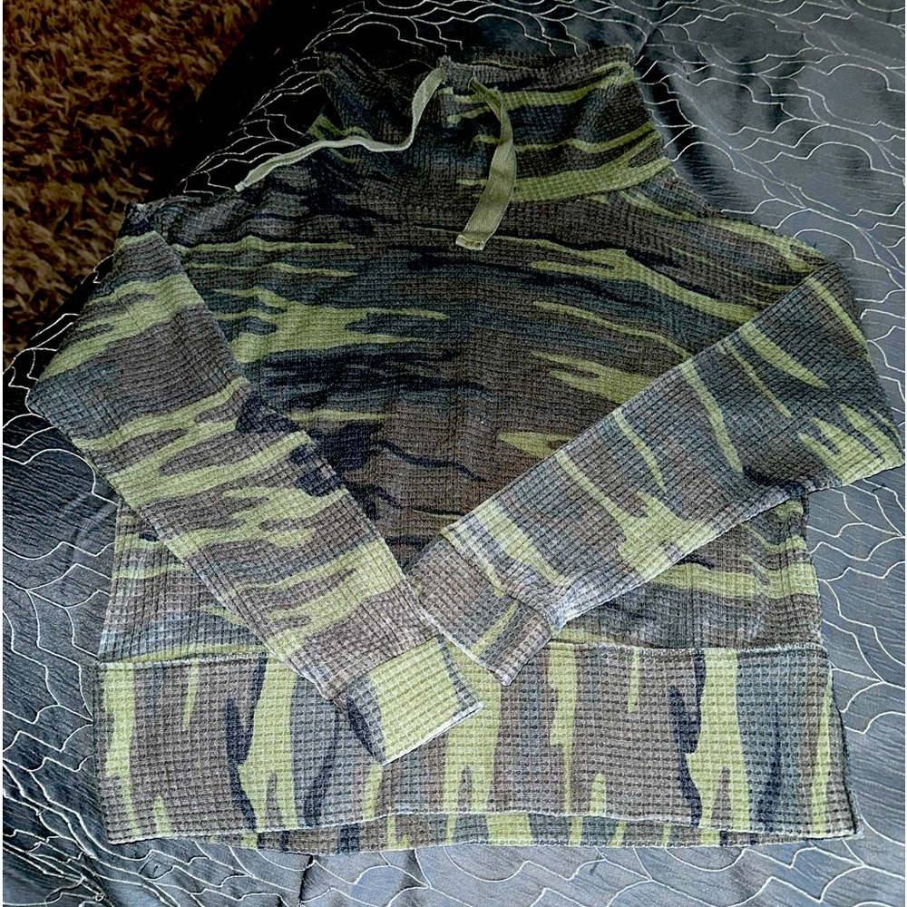 Altar’d State Camo Pullover